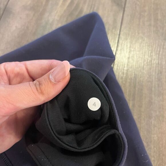 Lululemon Blue Gray Athletic‎ Workout Cropped Leggings Women 4 - Picture 3 of 5